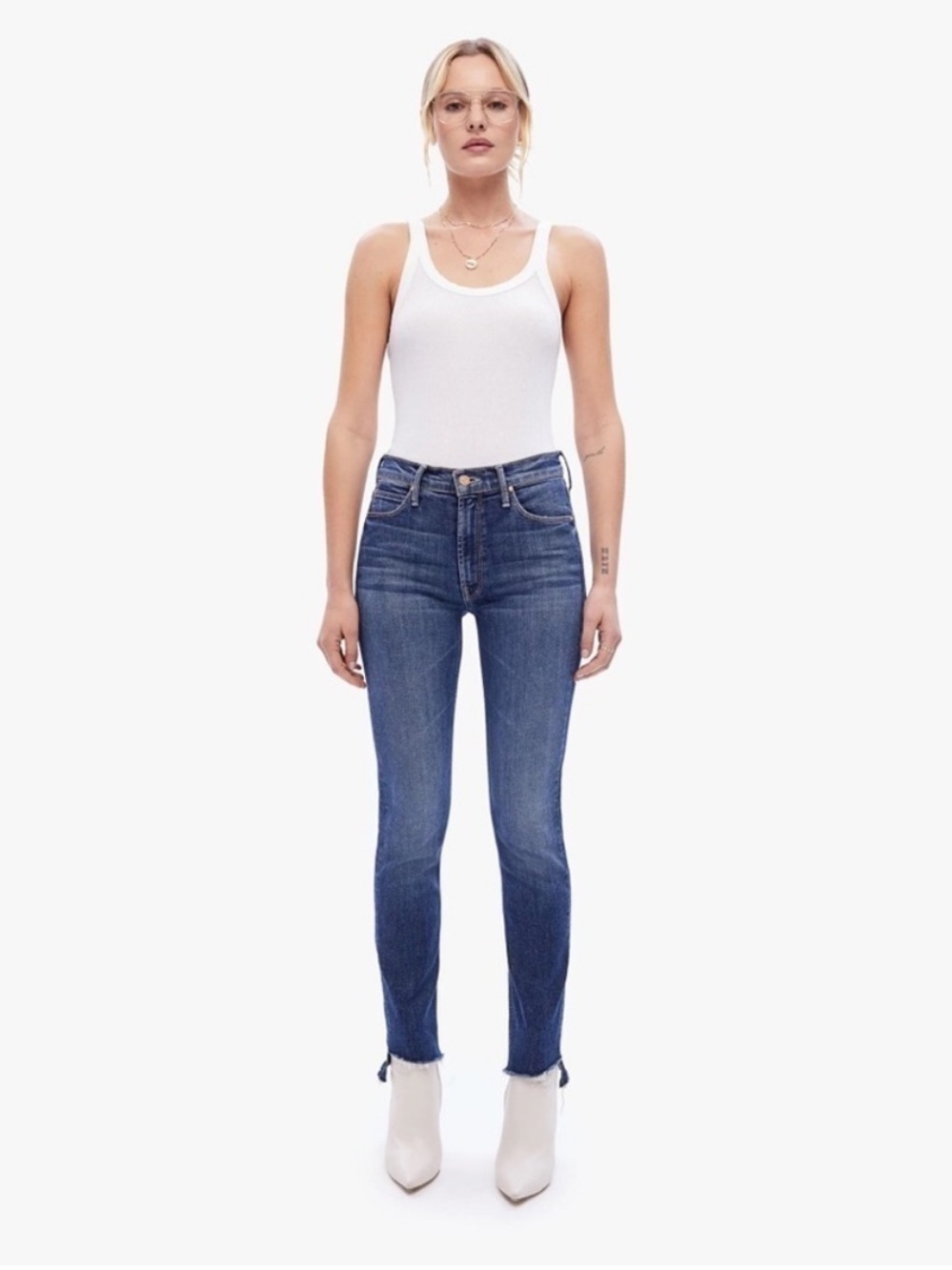 Mother Looker Denim Ankle Fray Girl Crush Jeans in medium Blue, size 30